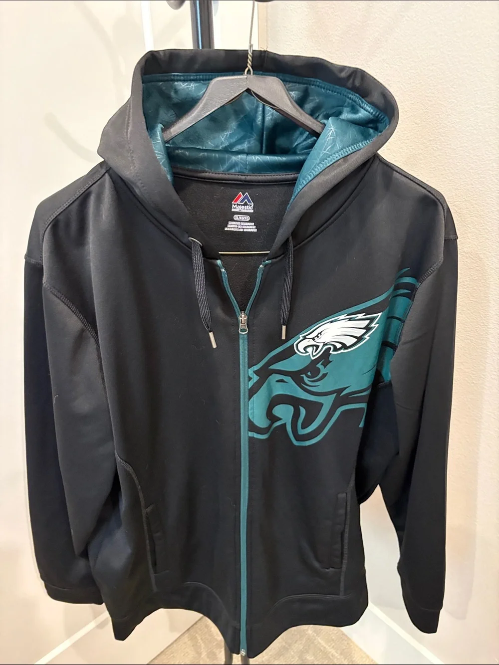 Men's Philadelphia Eagles Black & Teal Zip-Up Hoodie Jacket with pockets XL